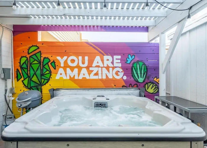 Ferienhaus Stylish 4br Oasis Hot Tub Fire Pit & Arcade *